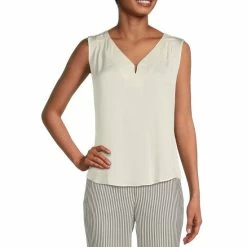 Budget 🔔 Kasper Charmeuse Textured Sleeveless Bar Trim Keyhole V-Neck Top Lily White 👍