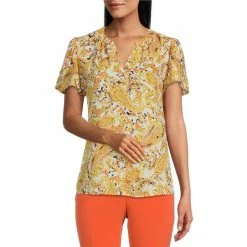 Hot Sale ⭐ Kasper Short Flutter Sleeve Paisley Print Split V-Neck Top Butterscotch Combo 🥰